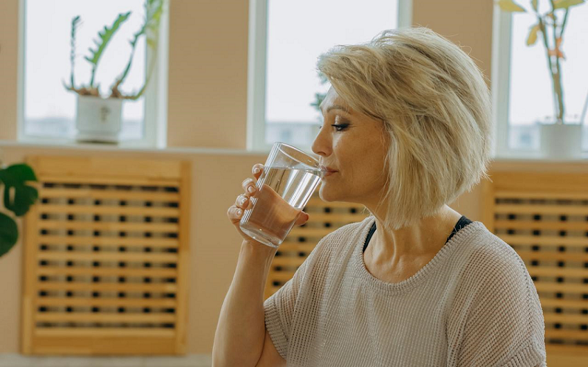 The Importance of Hydration for Aging Skin